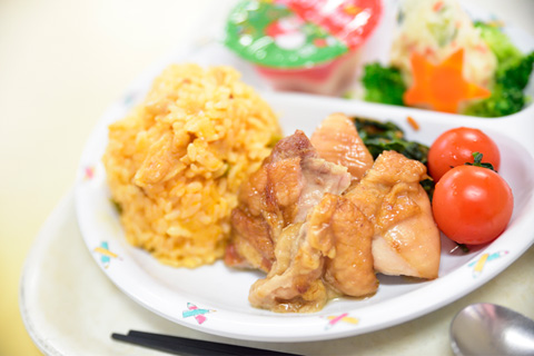 給食